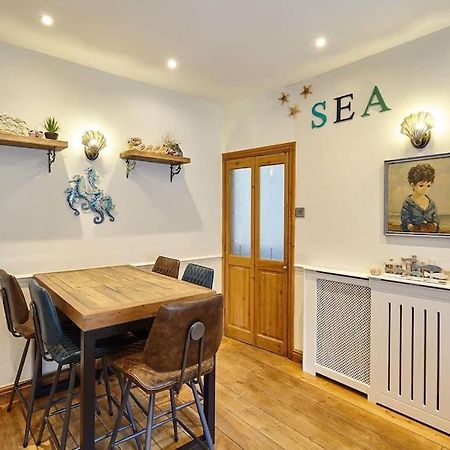 Sea Urchin Villa Whitby Exterior photo